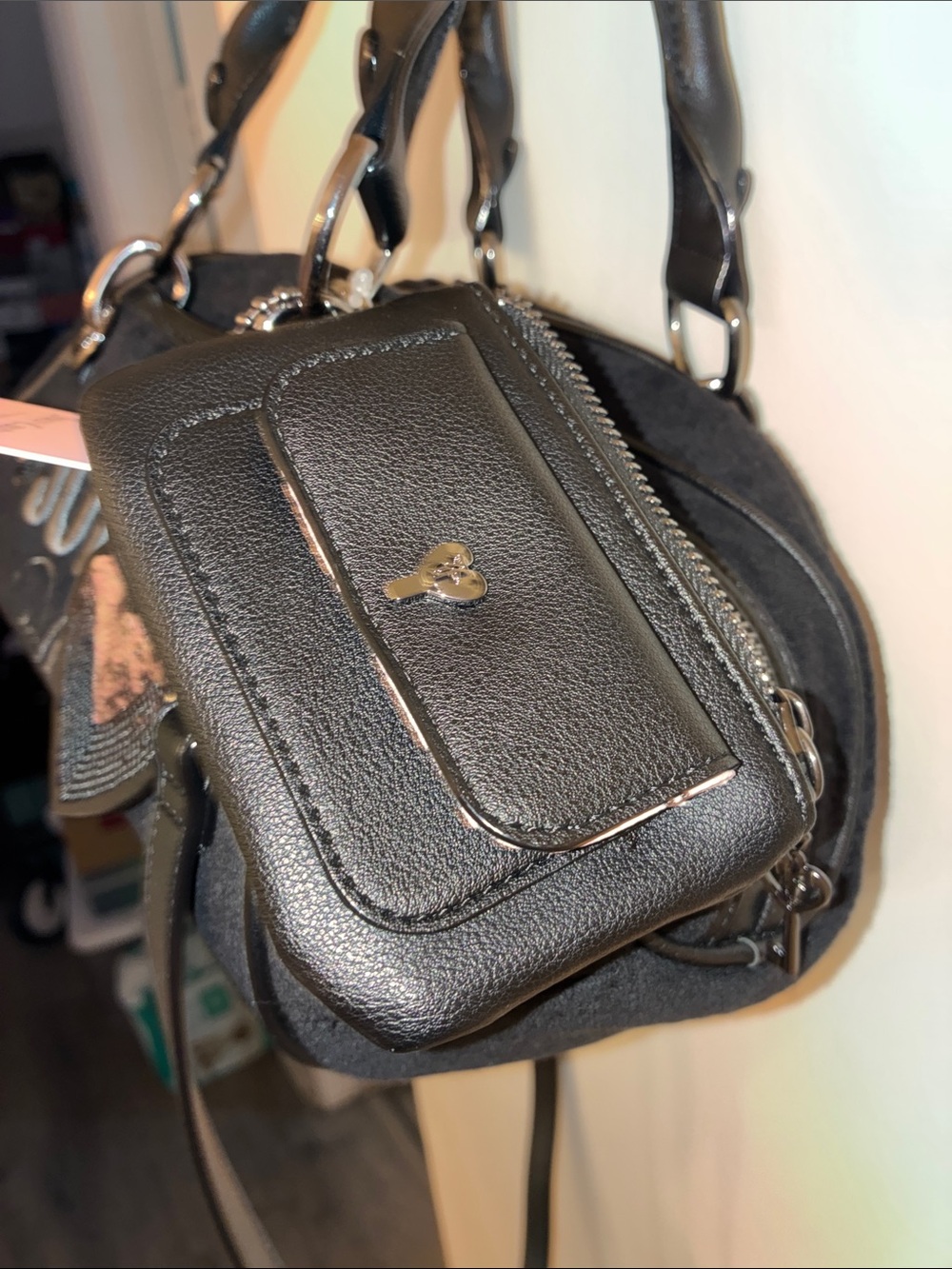 Juicy Couture velour satchel - Picture 3 of 6